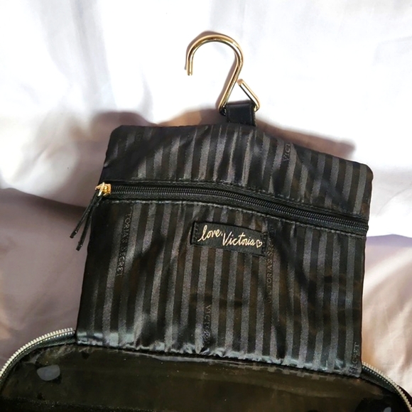 VS black & pink cosmetic bag - Picture 3 of 5